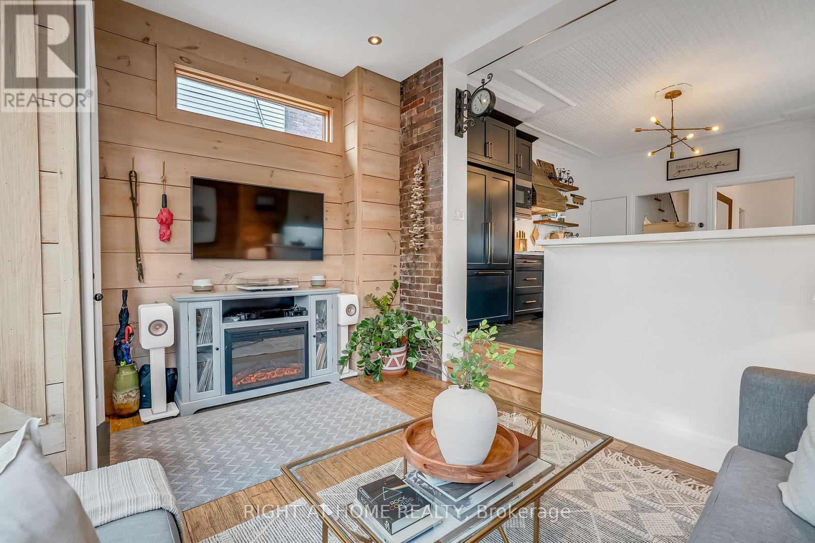 118 Lansdowne Avenue, Toronto, Ontario  M6K 2V9 - Photo 18 - W13759834