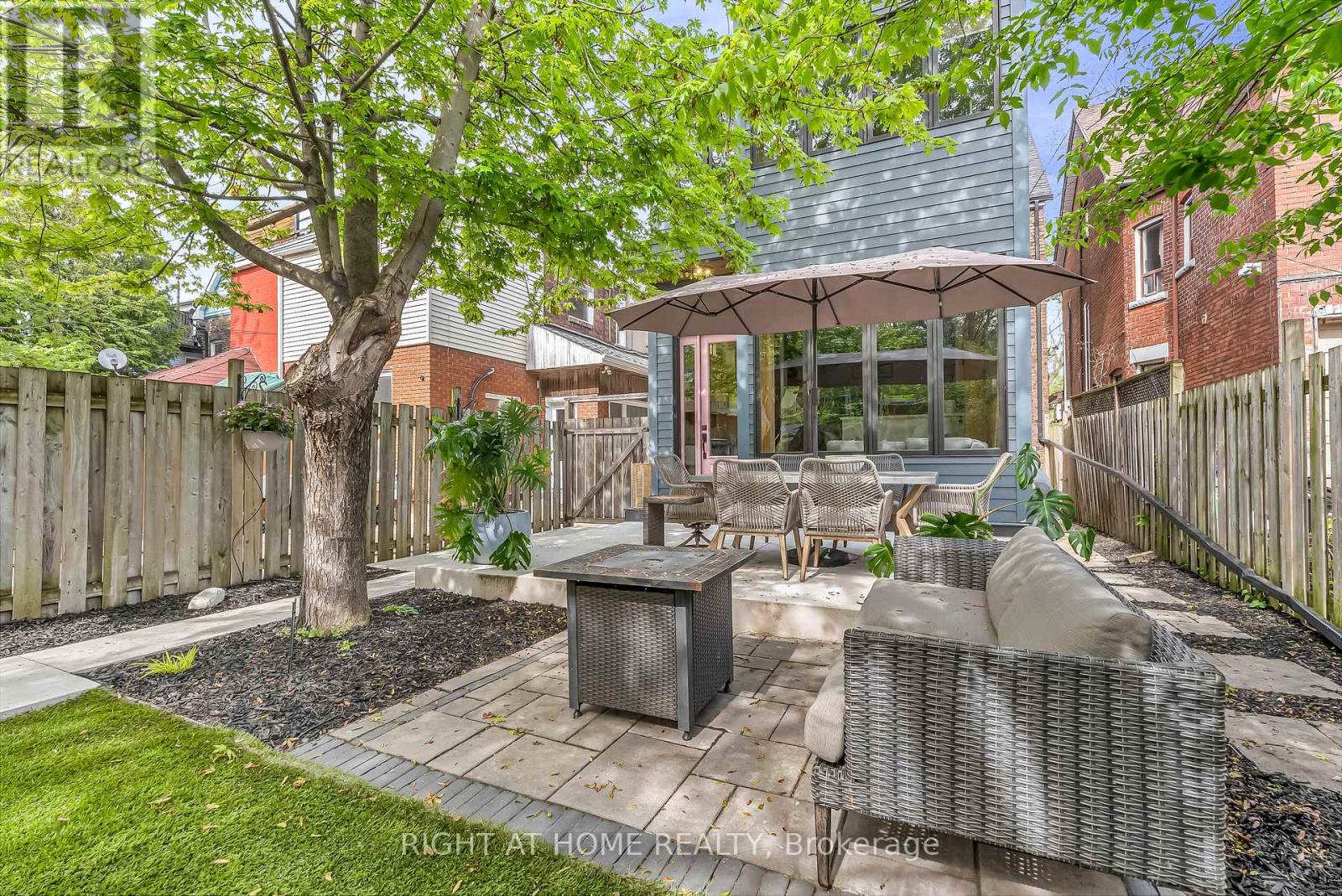 118 Lansdowne Avenue, Toronto, Ontario  M6K 2V9 - Photo 22 - W13759834