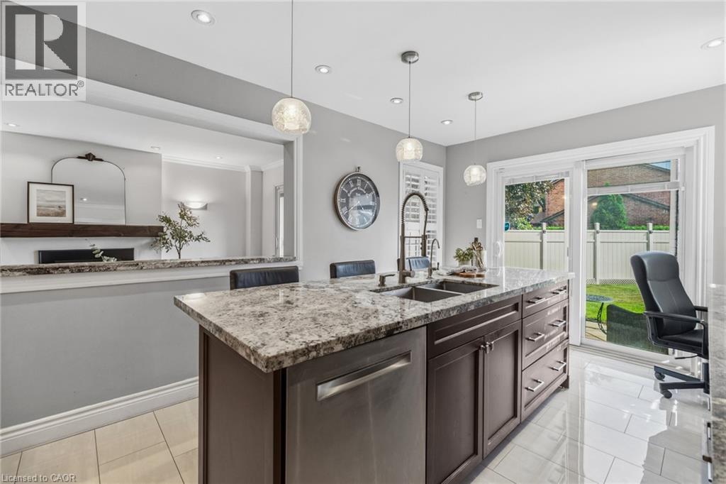 6624 Mockingbird Lane, Mississauga, Ontario  L5N 5K4 - Photo 7 - 40858493
