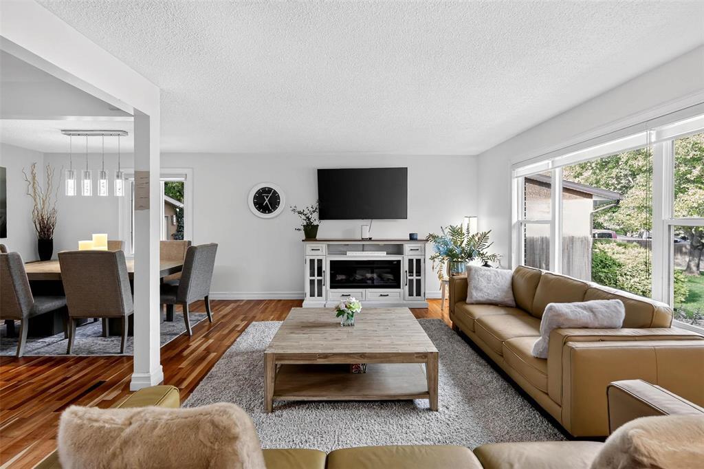 46 Lemmen Drive, Winnipeg, Manitoba  R2K 3J8 - Photo 2 - 202622500