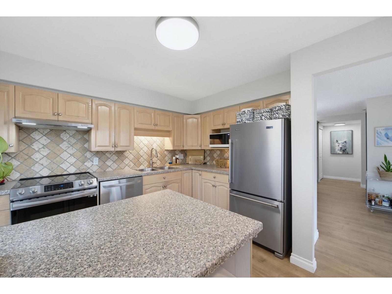 204 3150 Gladwin Road, Abbotsford, British Columbia  V2T 5S9 - Photo 14 - R3161730