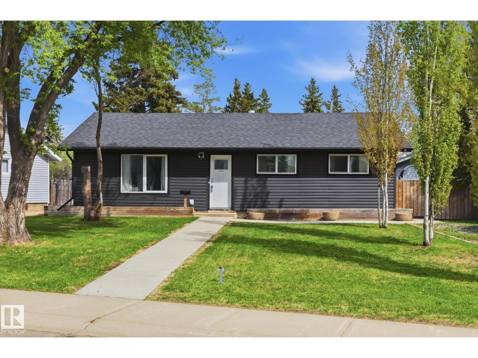 10945 164 Street NW, Edmonton, Alberta  T5P 3S2 - Photo 2 - E4507682