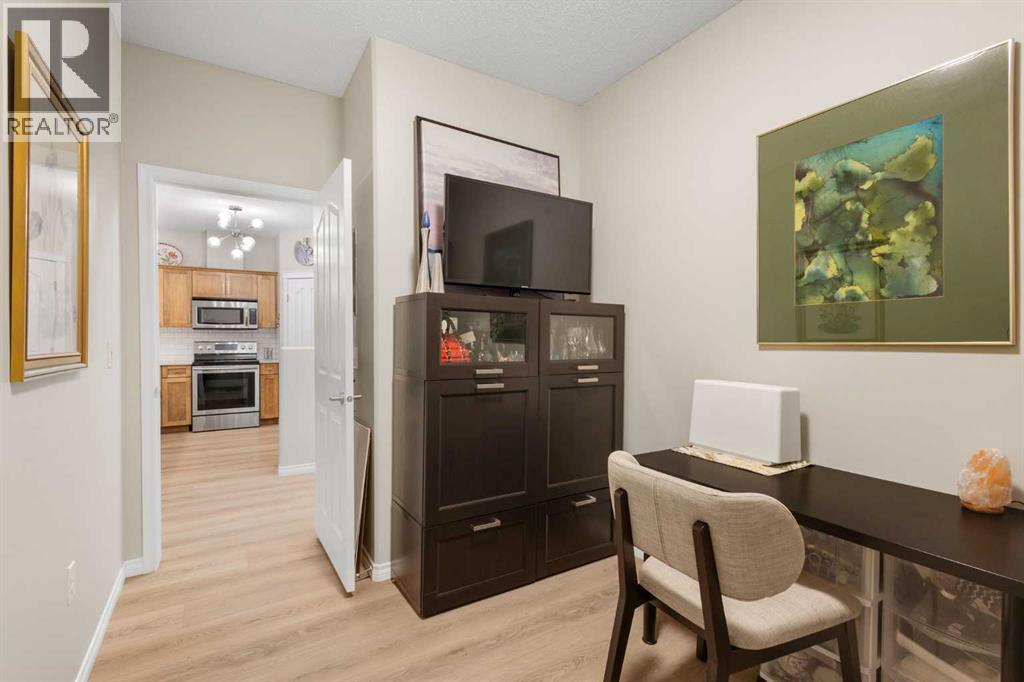 117, 60 Sierra Morena Landing SW, Calgary, Alberta  T3H 5H1 - Photo 21 - A2342932