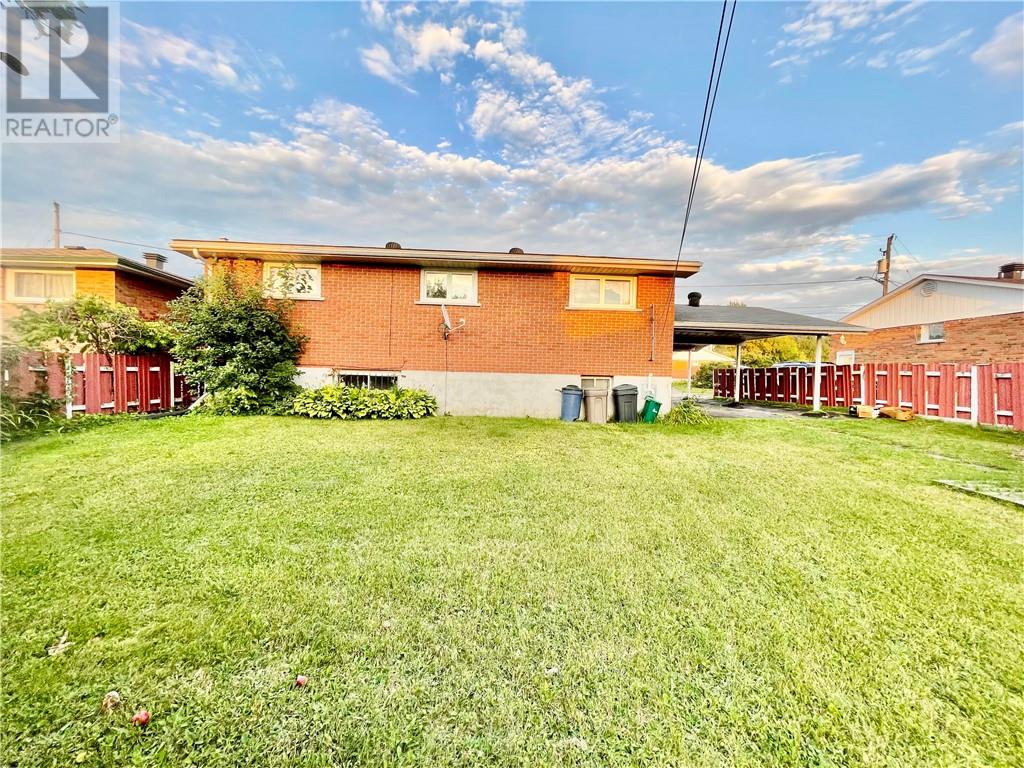 7 Falcon Crescent, Chelmsford, Ontario  P0M 1L0 - Photo 5 - 2130135
