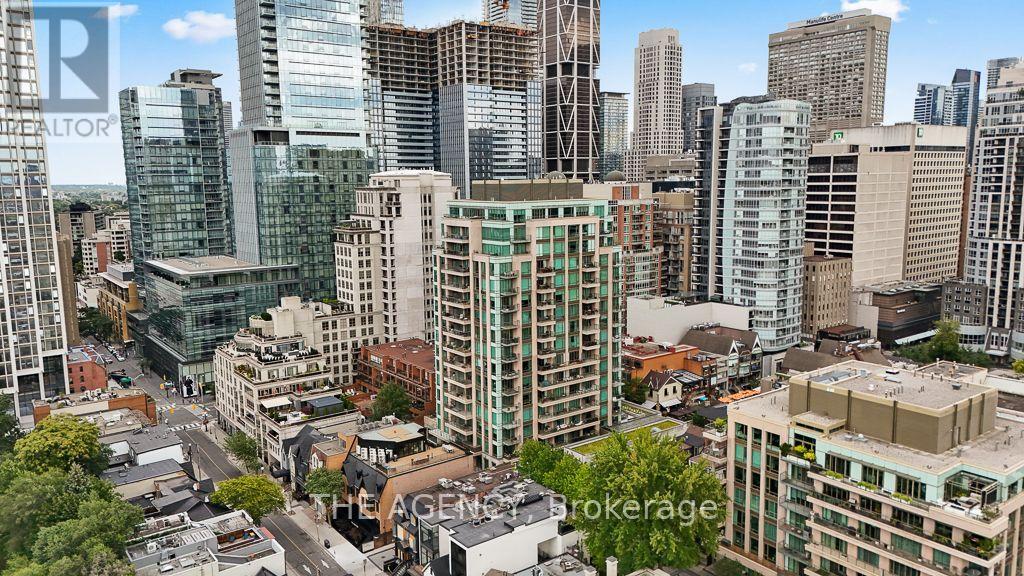 902 - 80 YORKVILLE AVENUE, Toronto, Ontario