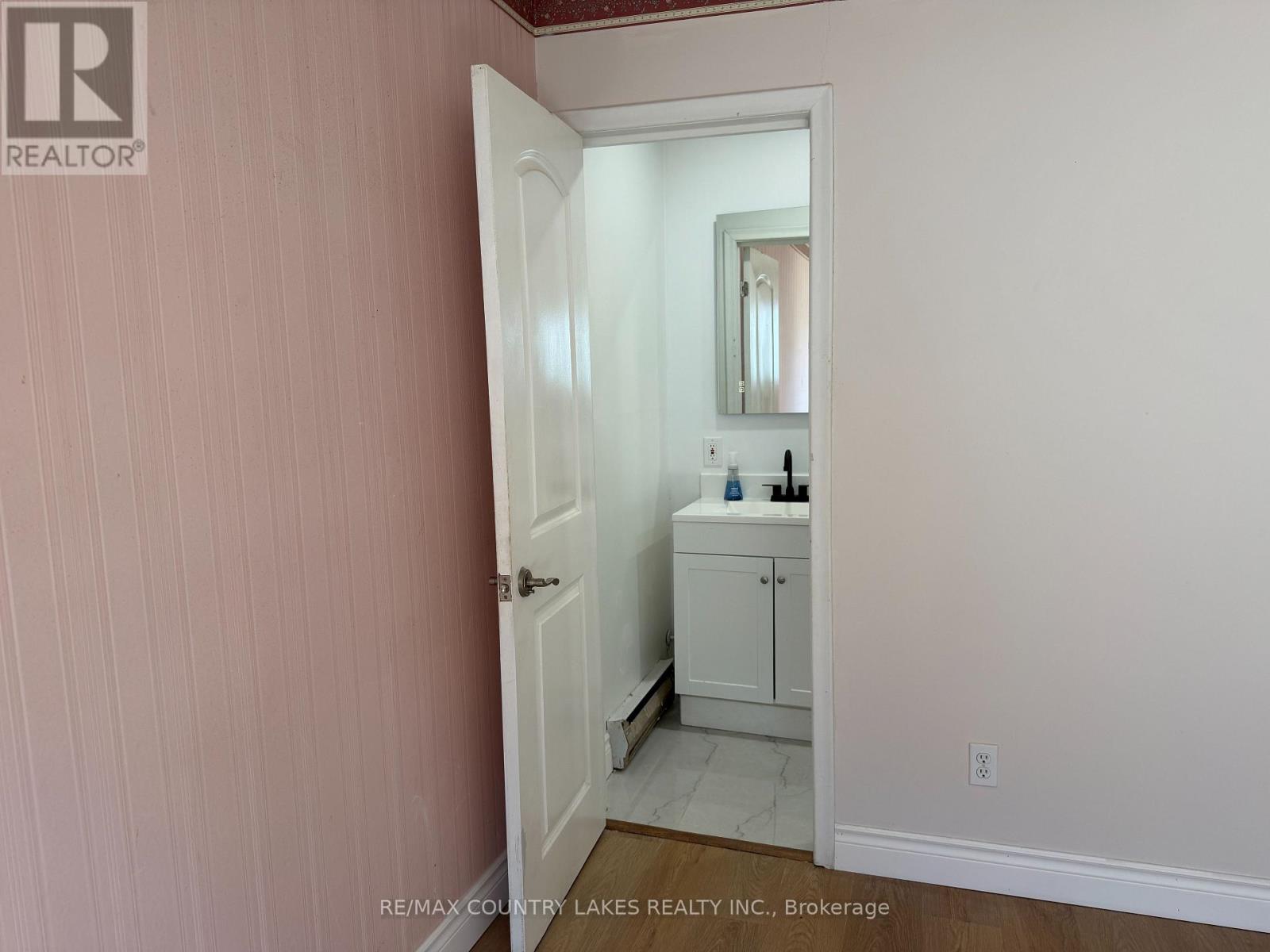 7 Willow Crescent, Ramara, Ontario  L0K 1B0 - Photo 14 - S13751126