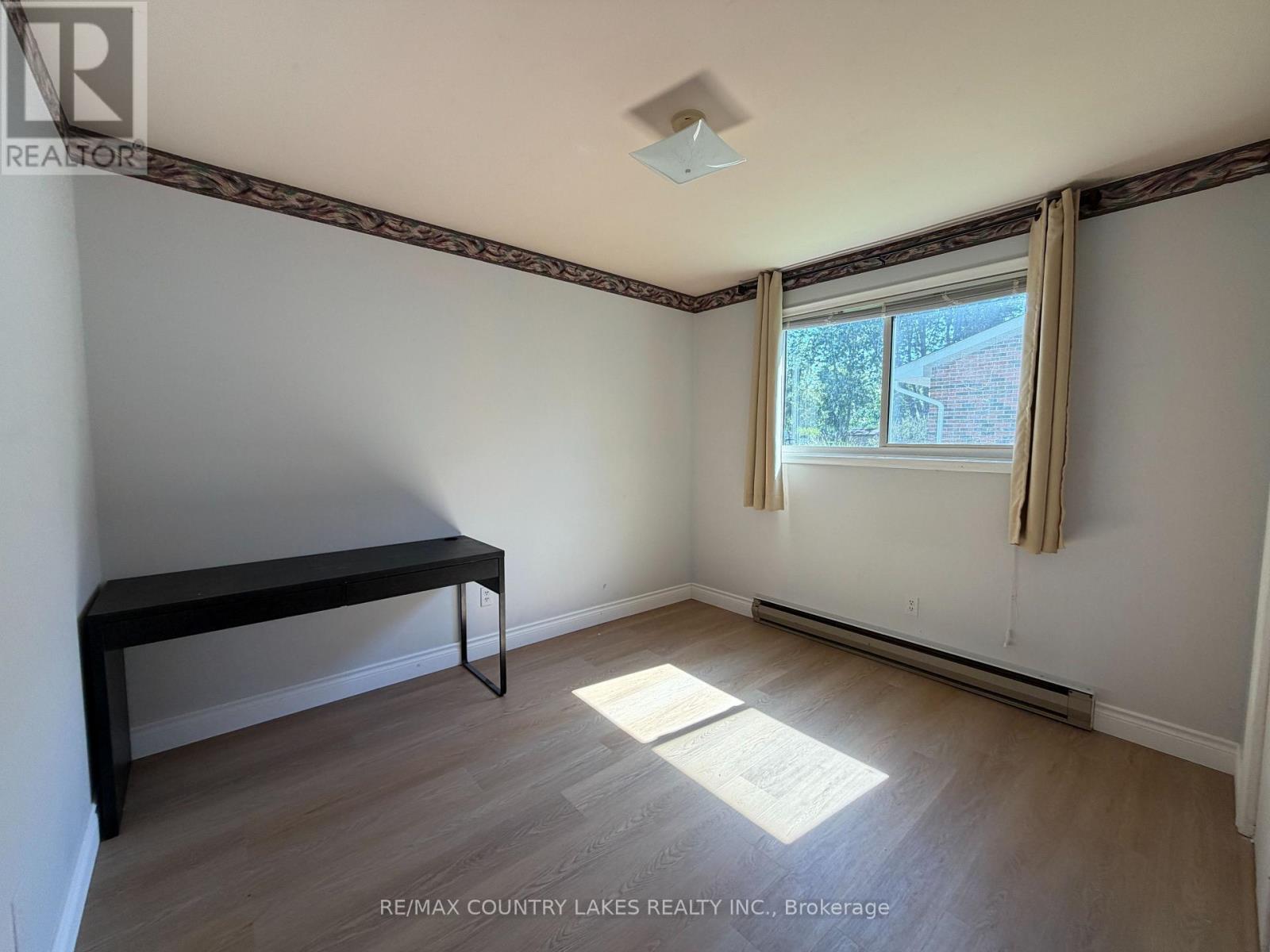 7 Willow Crescent, Ramara, Ontario  L0K 1B0 - Photo 16 - S13751126