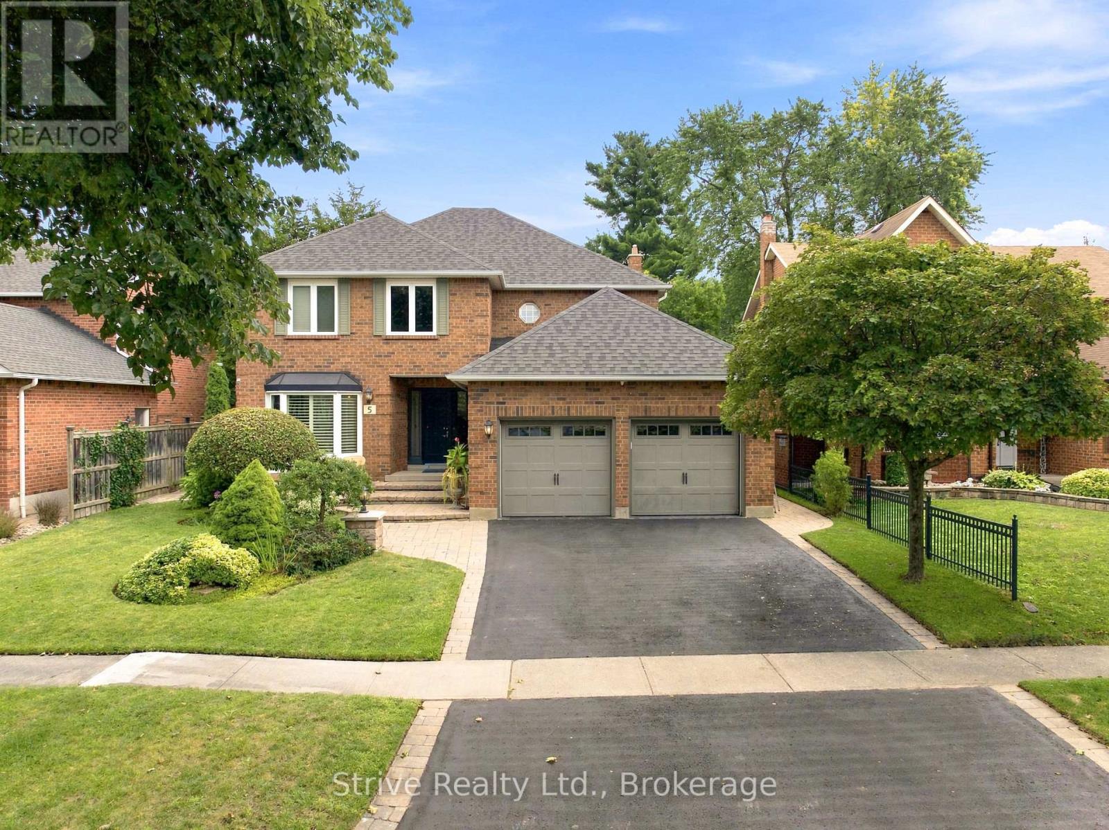 5 CARRIAGE LANE, Clarington, Ontario