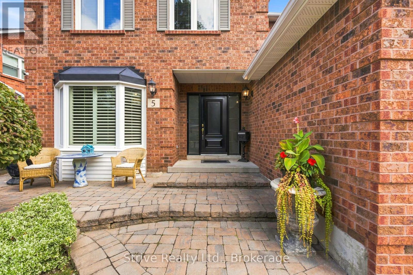5 Carriage Lane, Clarington, Ontario  L1E 1J9 - Photo 2 - E13760392