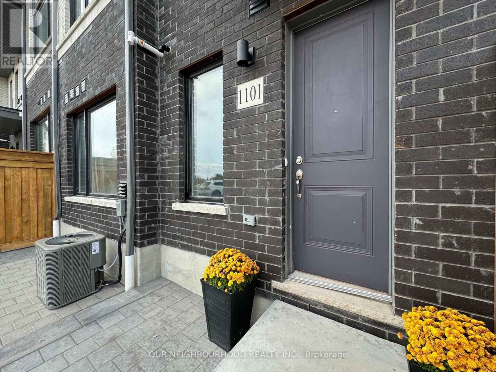 1101 - 160 Densmore Road, Cobourg, Ontario  K9A 0X8 - Photo 2 - X13760218