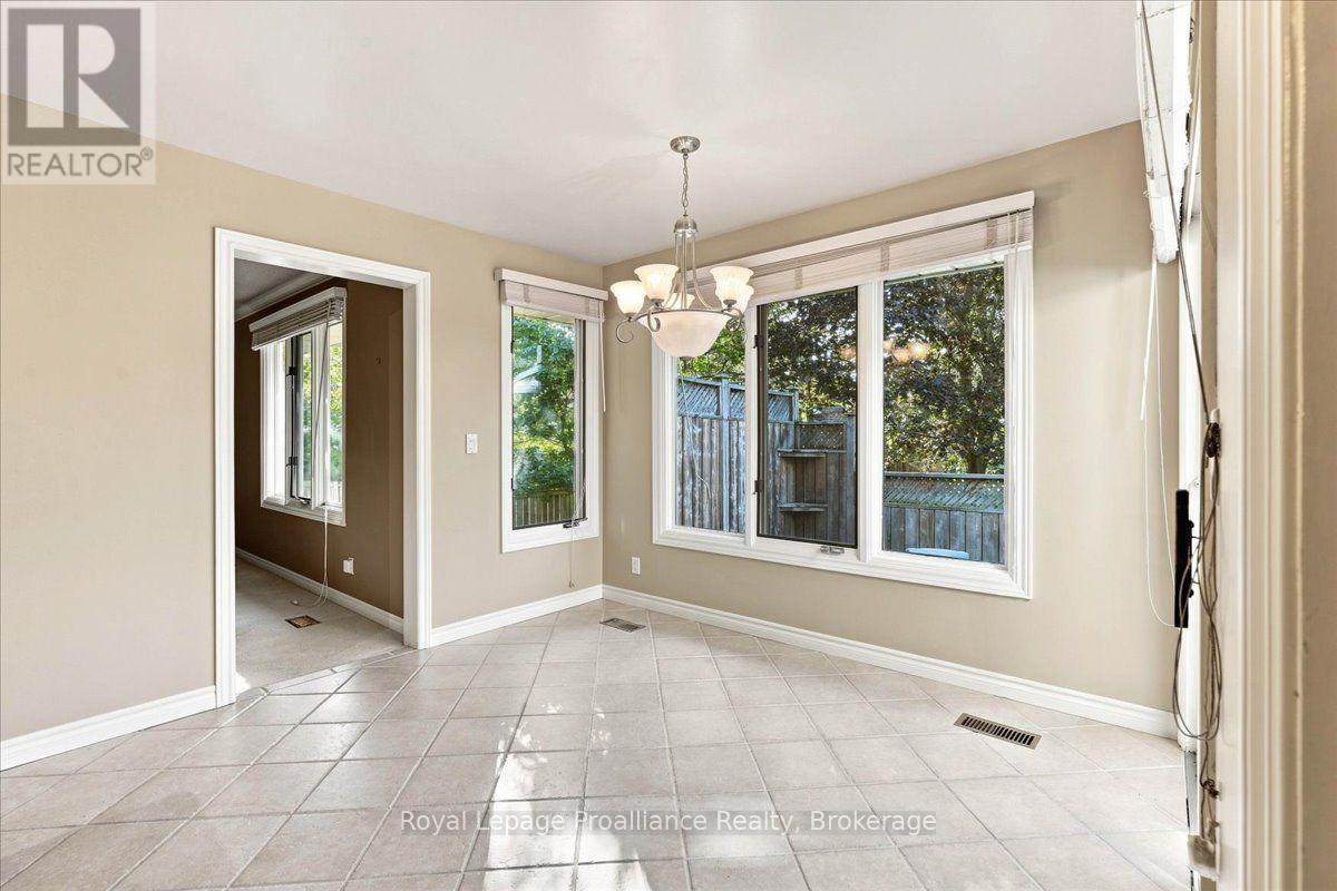 125 Tracey Park Drive, Belleville, Ontario  K8P 5C7 - Photo 10 - X13760322