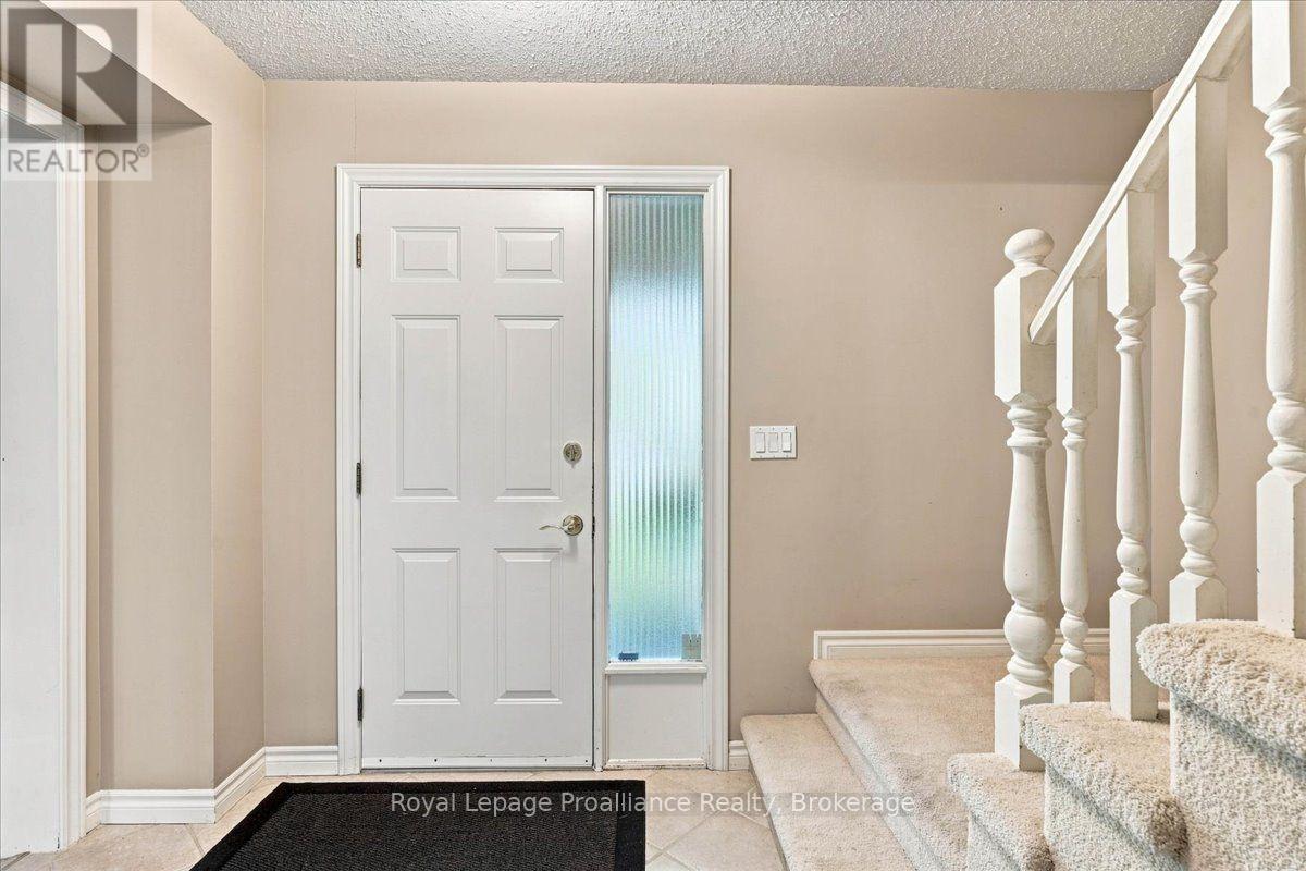 125 Tracey Park Drive, Belleville, Ontario  K8P 5C7 - Photo 4 - X13760322