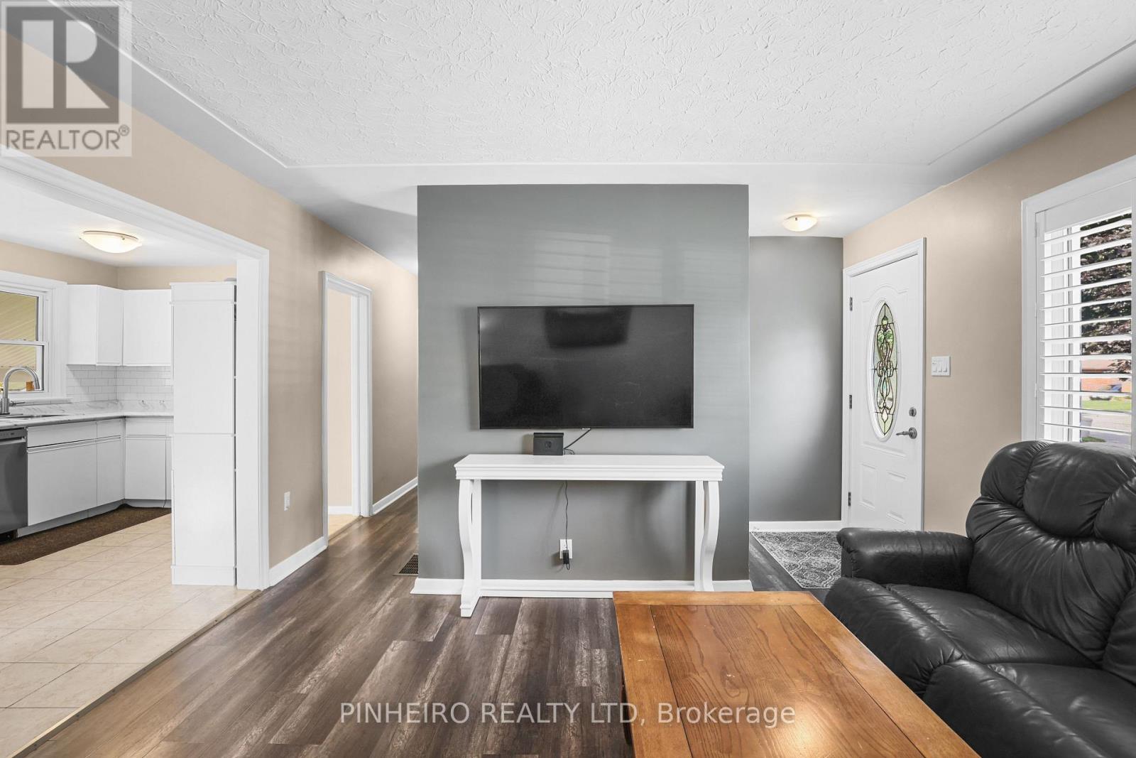 1811 Whitehall Drive, London East, Ontario  N5W 1Z2 - Photo 7 - X13760250