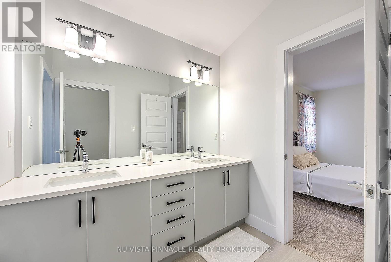 1777 Brayford Avenue, London South, Ontario  N6K 0H4 - Photo 35 - X13760486
