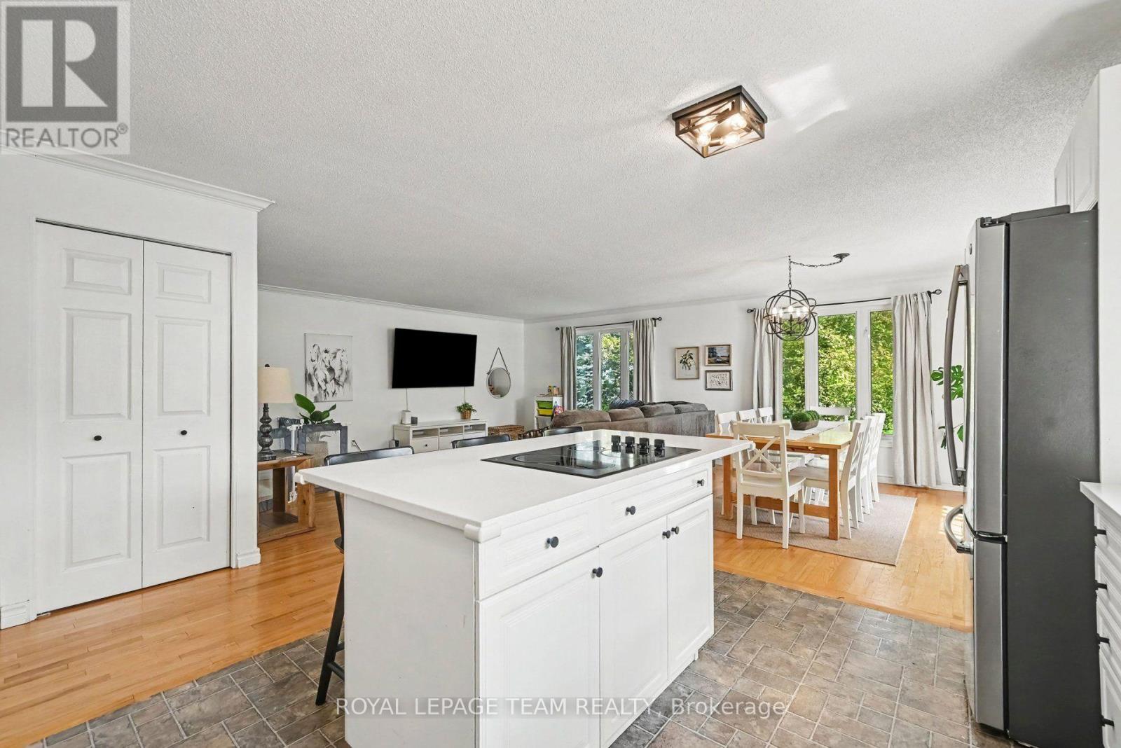 204 Grace Avenue, Russell, Ontario  K4R 1B4 - Photo 12 - X13760230