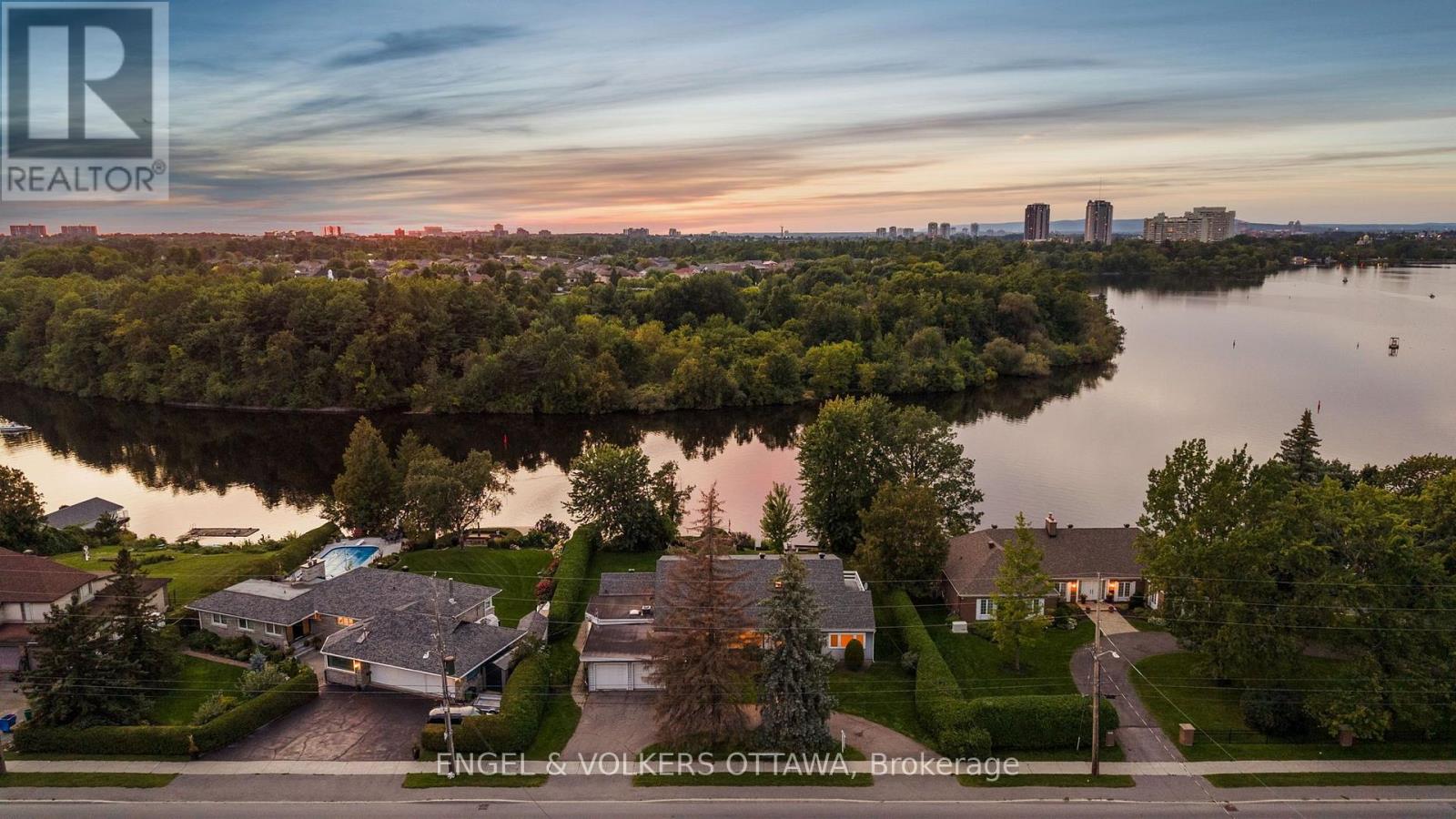 3200 RIVERSIDE DRIVE, Ottawa, Ontario