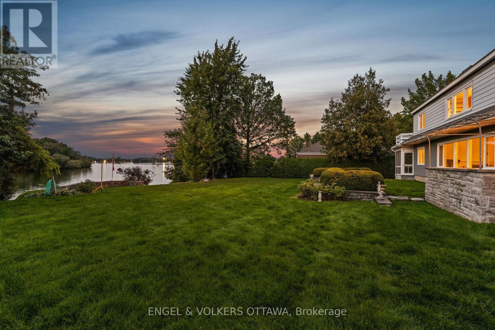 3200 Riverside Drive, Ottawa, Ontario  K1V 8N7 - Photo 3 - X13760396