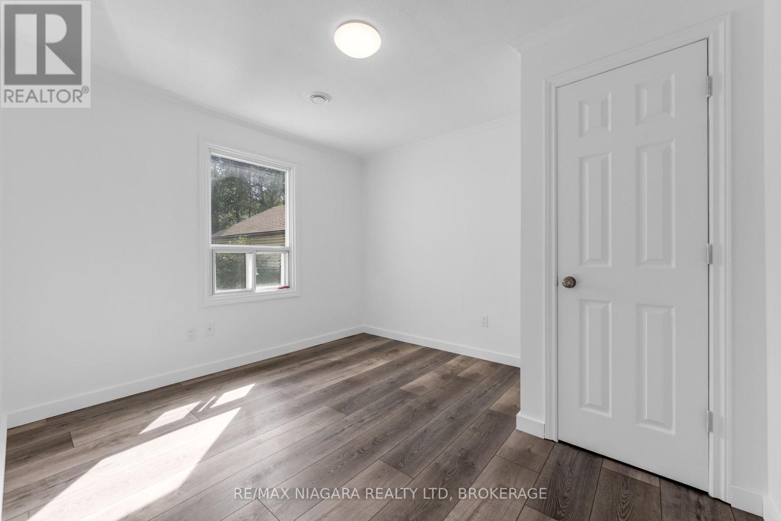 5416 Hamilton Street, Niagara Falls, Ontario  L2E 2W6 - Photo 15 - X13760210
