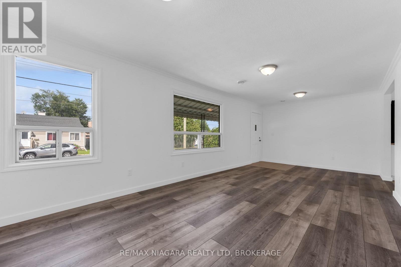 5416 Hamilton Street, Niagara Falls, Ontario  L2E 2W6 - Photo 6 - X13760210