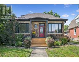 699 ST ANDREW STREET W, centre wellington (fergus), Ontario