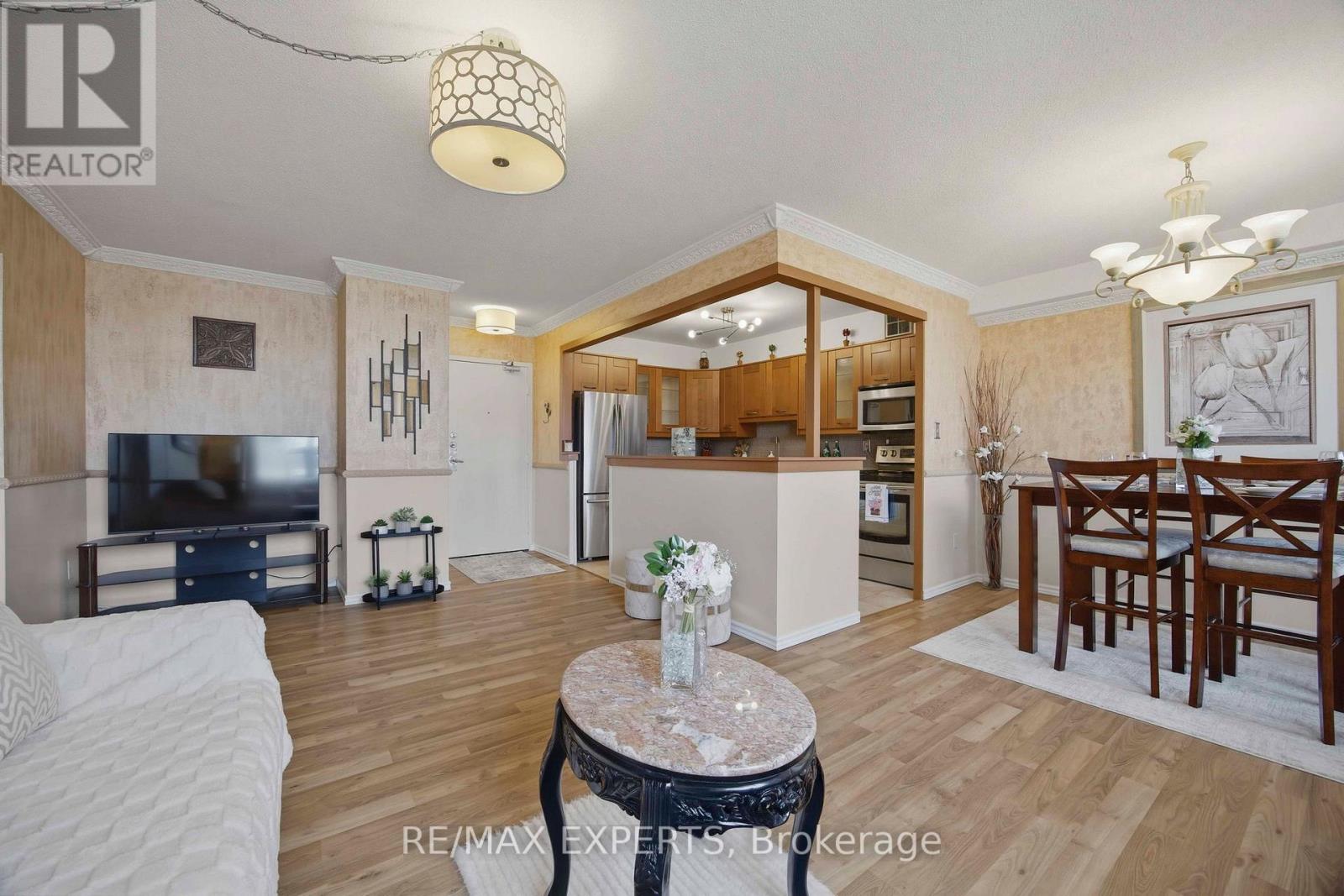1417 - 5 Shady Golfway, Toronto, Ontario  M3C 3A5 - Photo 2 - C13760188