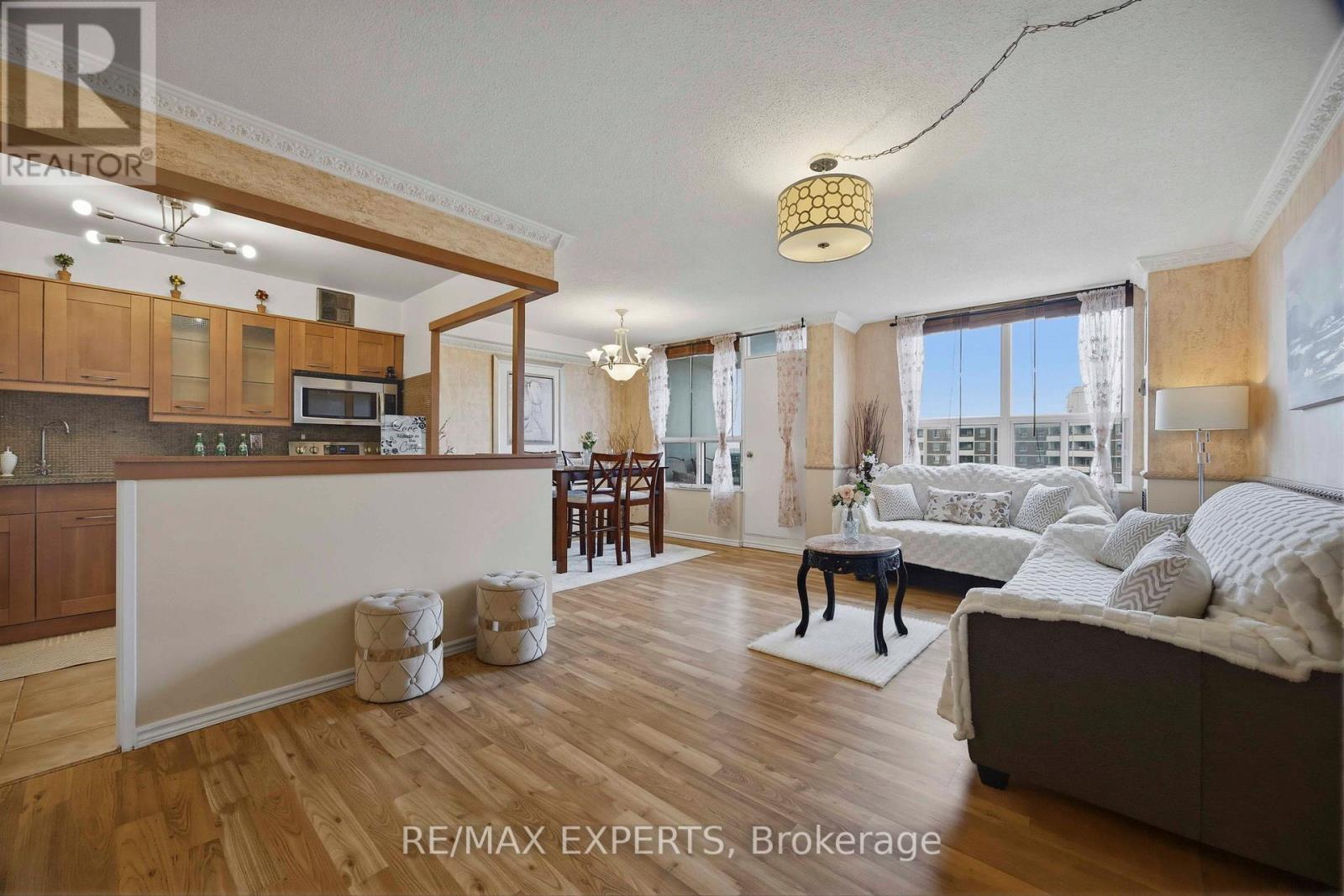 1417 - 5 Shady Golfway, Toronto, Ontario  M3C 3A5 - Photo 3 - C13760188
