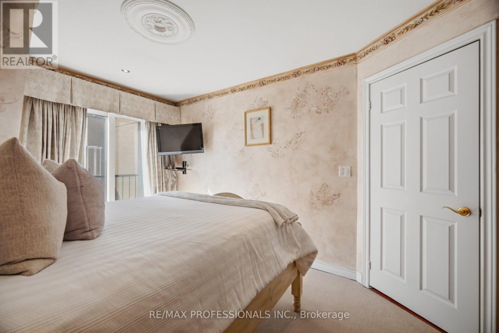 10 - 228 St George Street, Toronto, Ontario M5R 2N5 - Photo 22 - C13760196