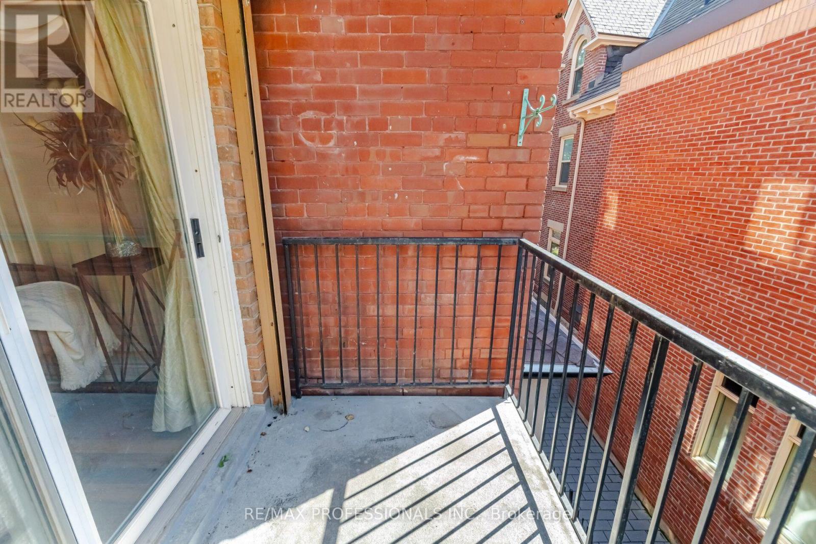 10 - 228 St George Street, Toronto, Ontario M5R 2N5 - Photo 34 - C13760196