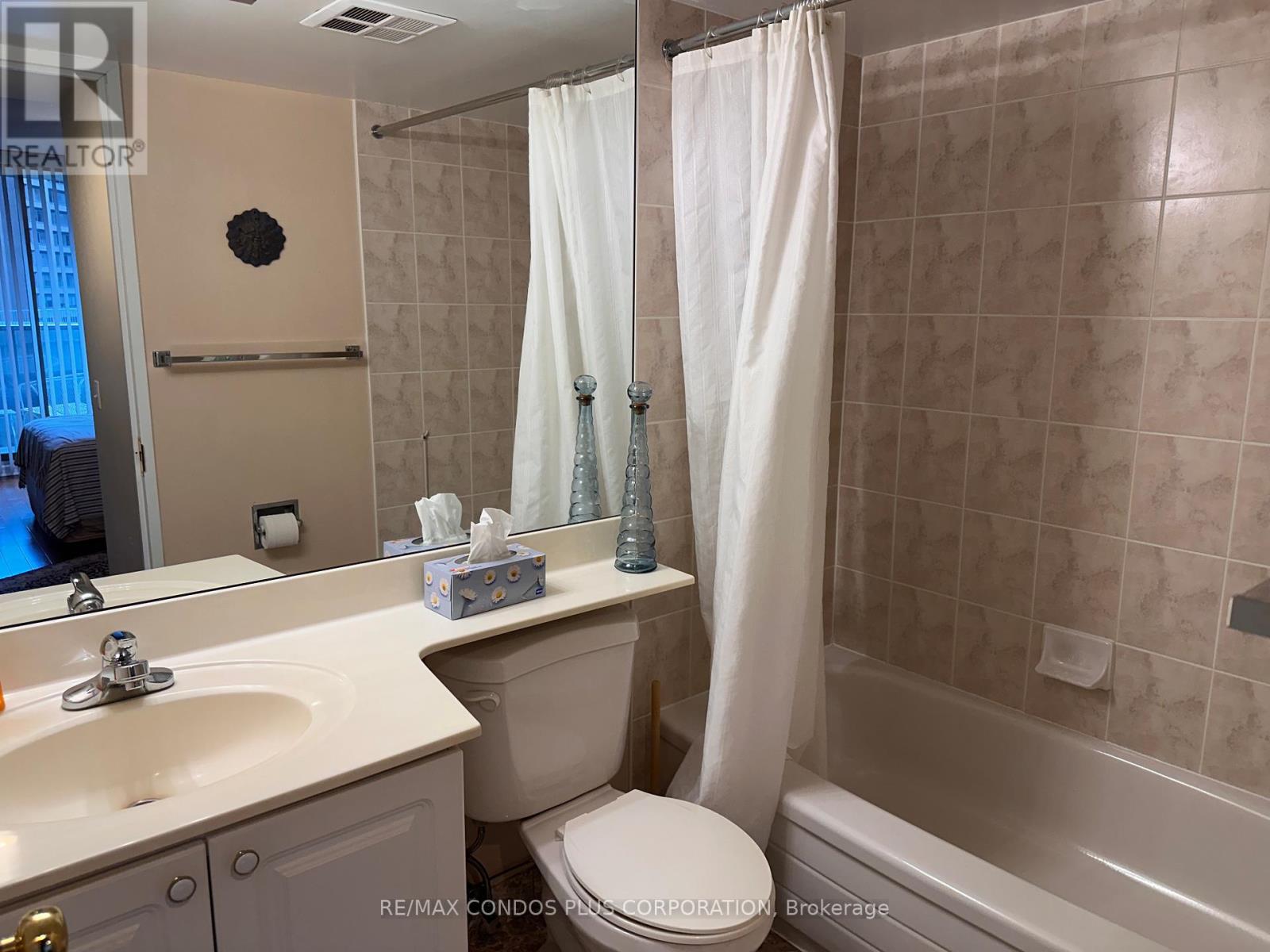 905 - 750 Bay Street, Toronto, Ontario  M5G 1N6 - Photo 11 - C13760220