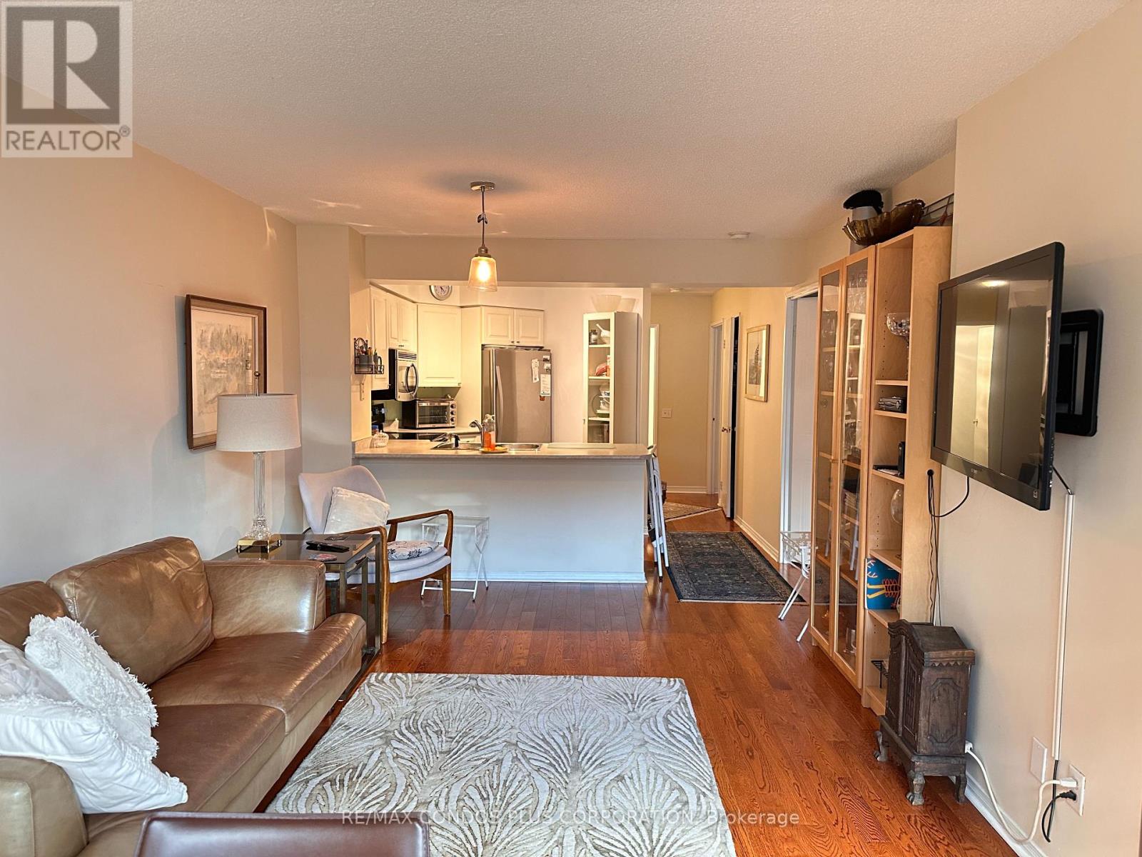 905 - 750 Bay Street, Toronto, Ontario  M5G 1N6 - Photo 5 - C13760220