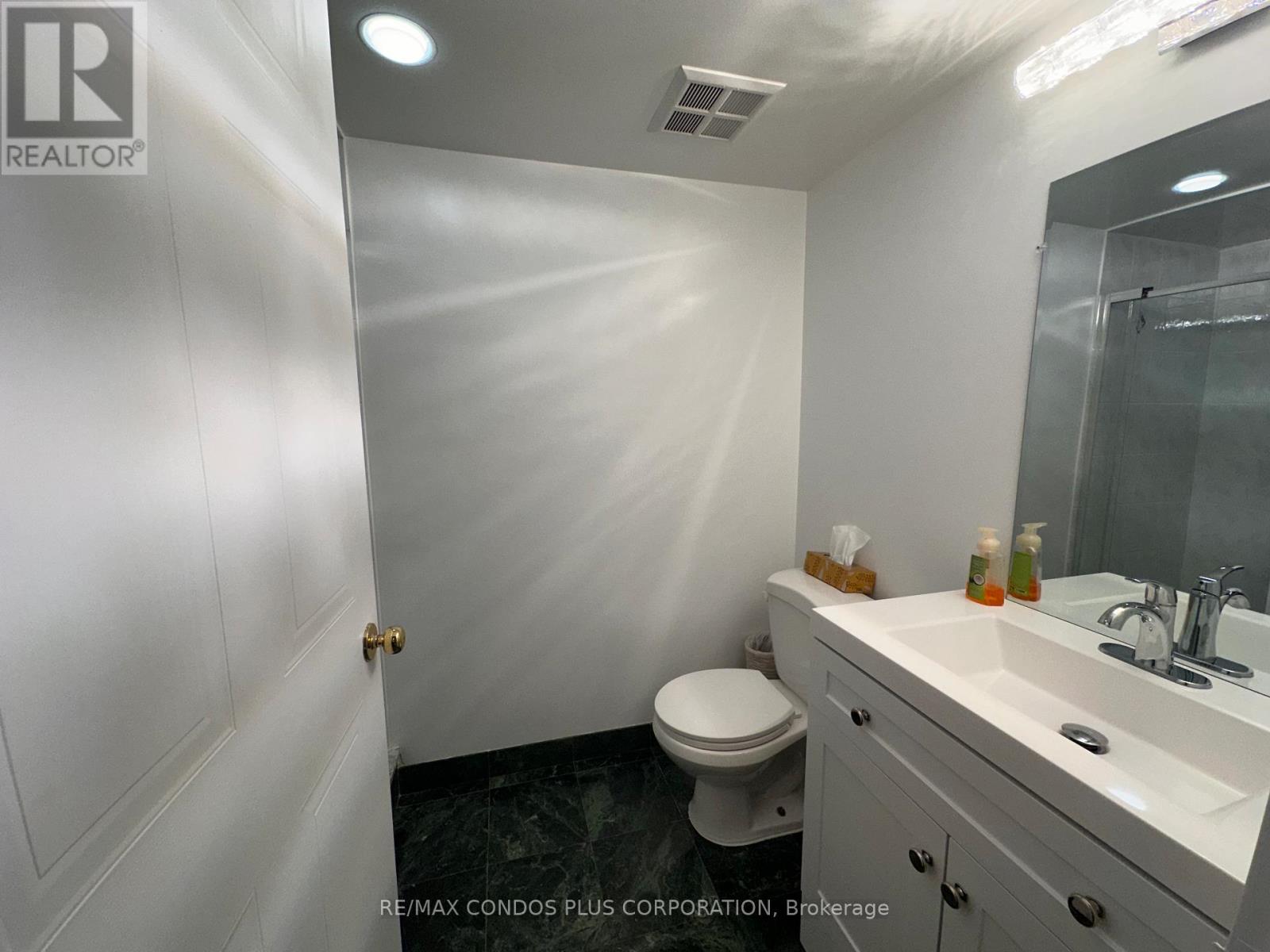 905 - 750 Bay Street, Toronto, Ontario  M5G 1N6 - Photo 9 - C13760220