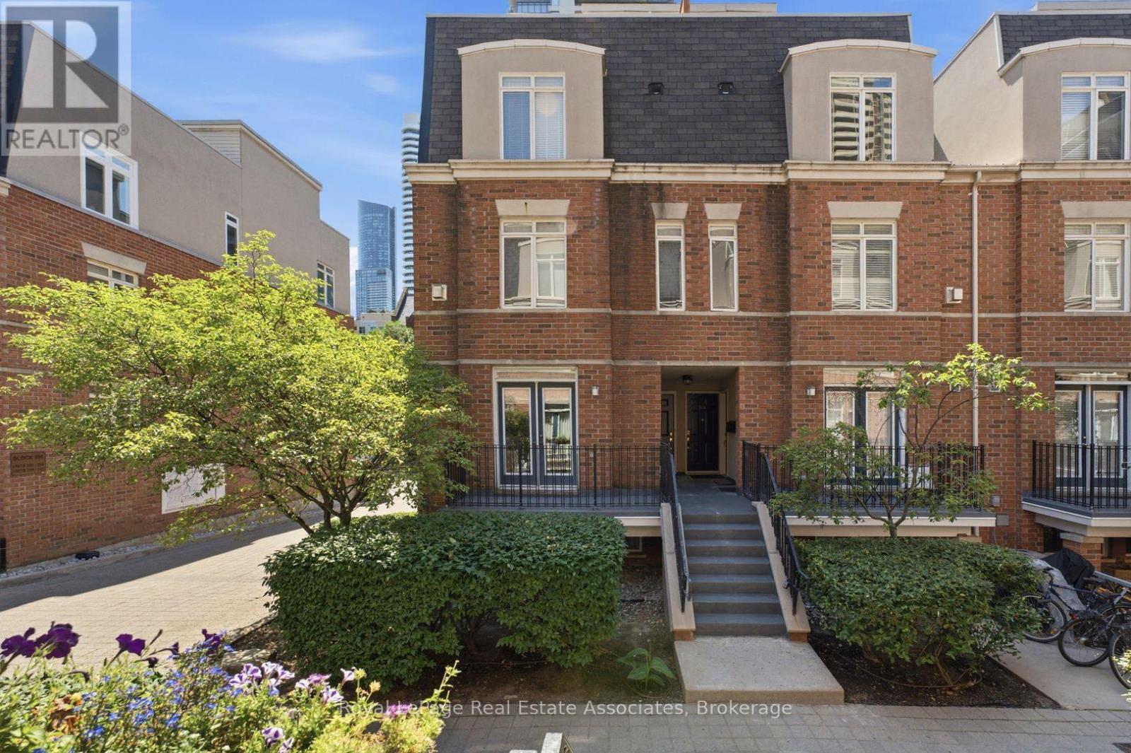 206 - 415 Jarvis Street, Toronto, Ontario M4Y 3C1 - Photo 2 - C13760300