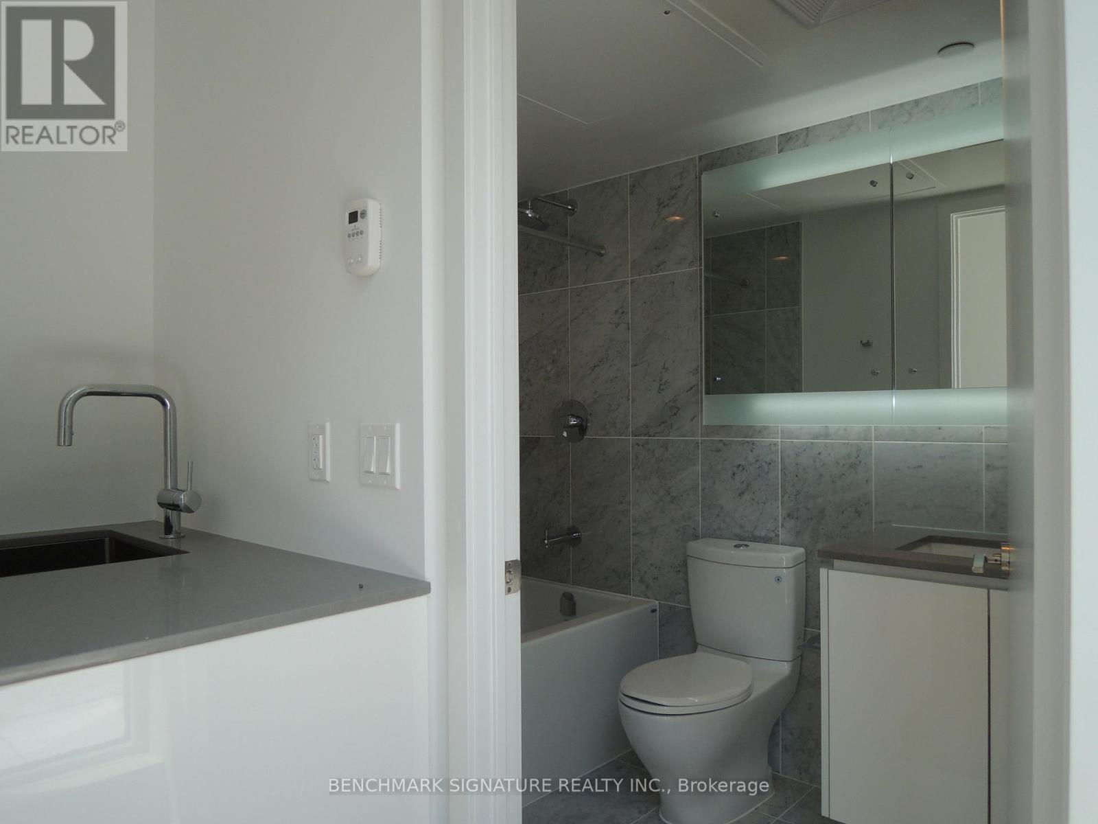 Th16 - 113 Mcmahon Drive, Toronto, Ontario  M2K 0E3 - Photo 12 - C13760360