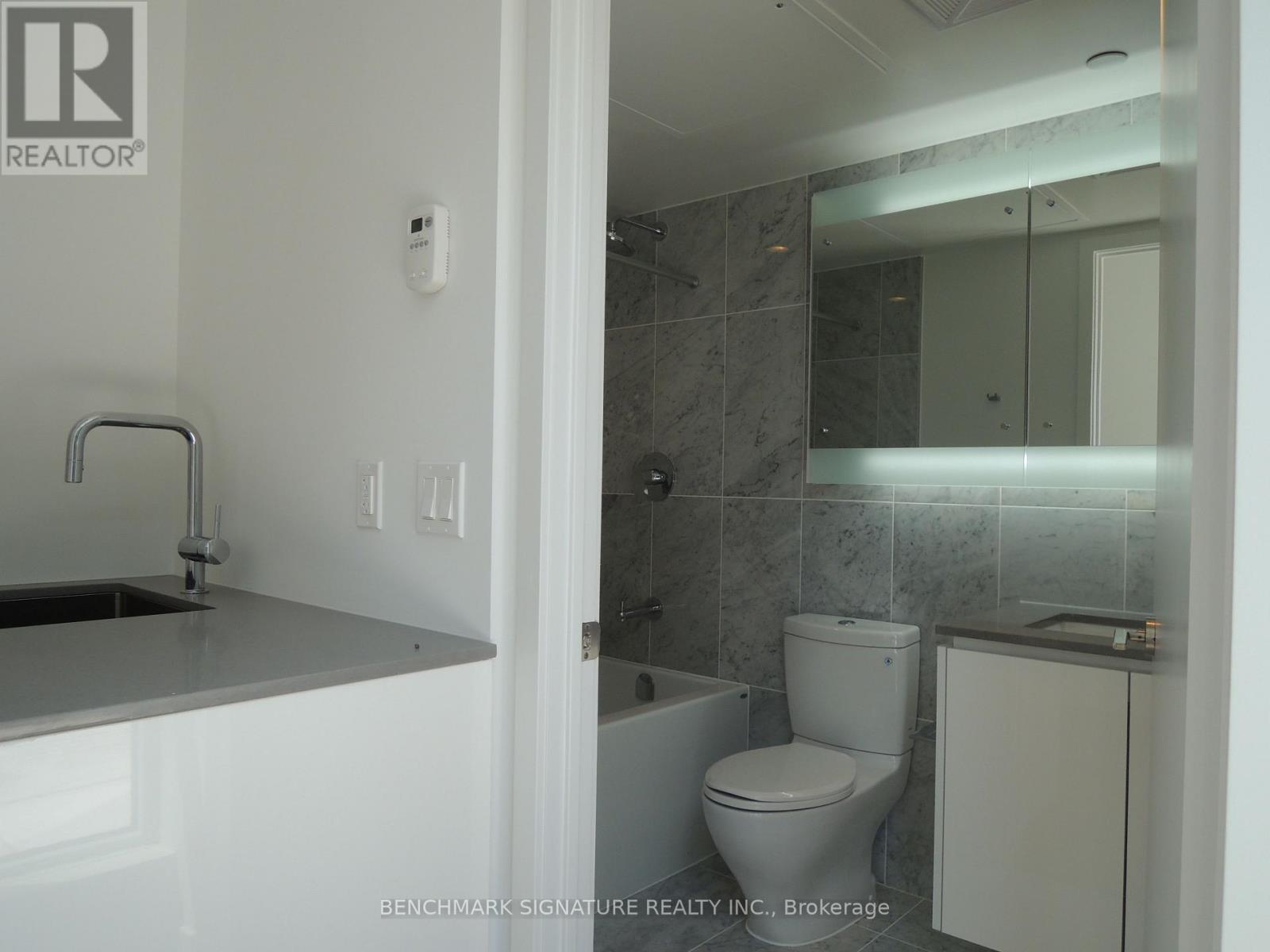 Th16 - 113 Mcmahon Drive, Toronto, Ontario  M2K 0E3 - Photo 13 - C13760360