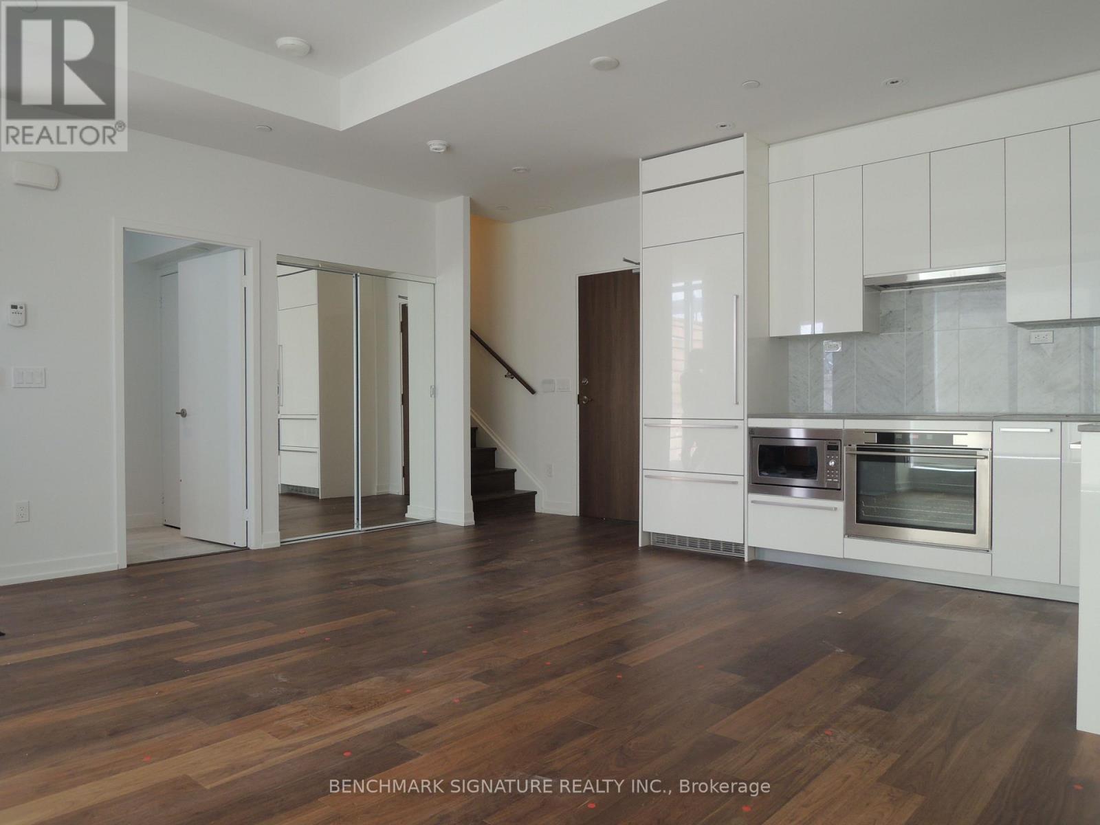 Th16 - 113 Mcmahon Drive, Toronto, Ontario  M2K 0E3 - Photo 7 - C13760360