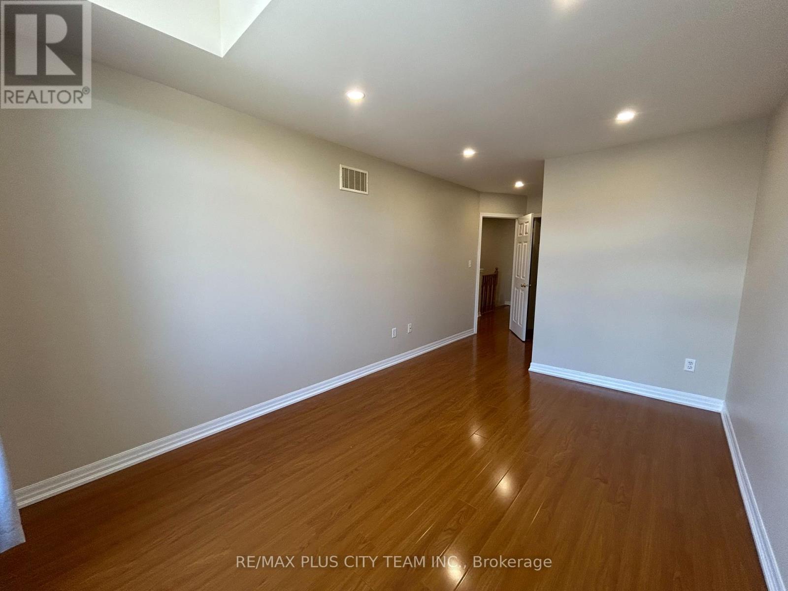 10 Cullcastle Street W, Ajax, Ontario  L1S 0A9 - Photo 14 - E13760172