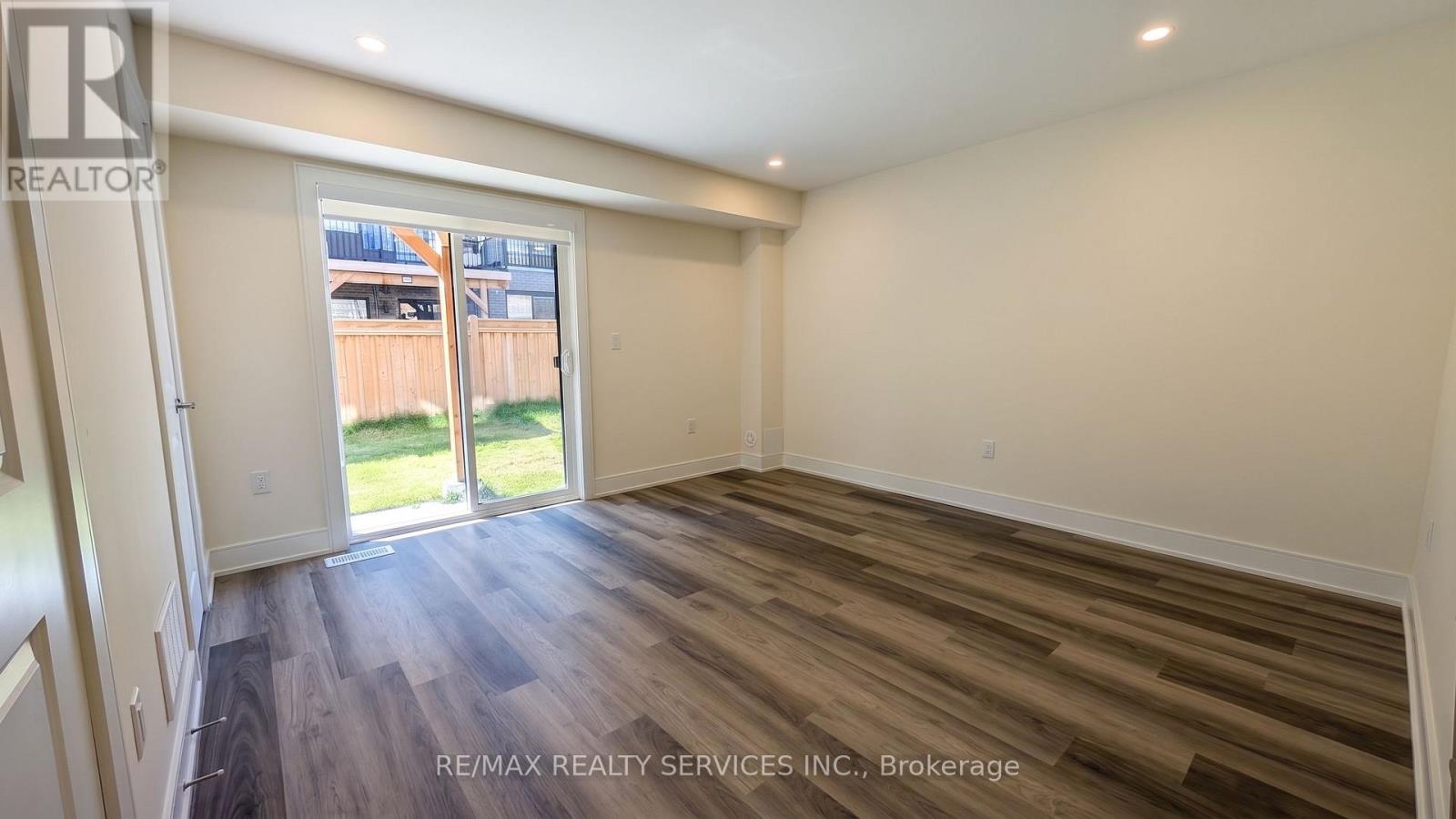 505 - 1695 Dersan Street, Pickering, Ontario  L1X 0S9 - Photo 3 - E13760182