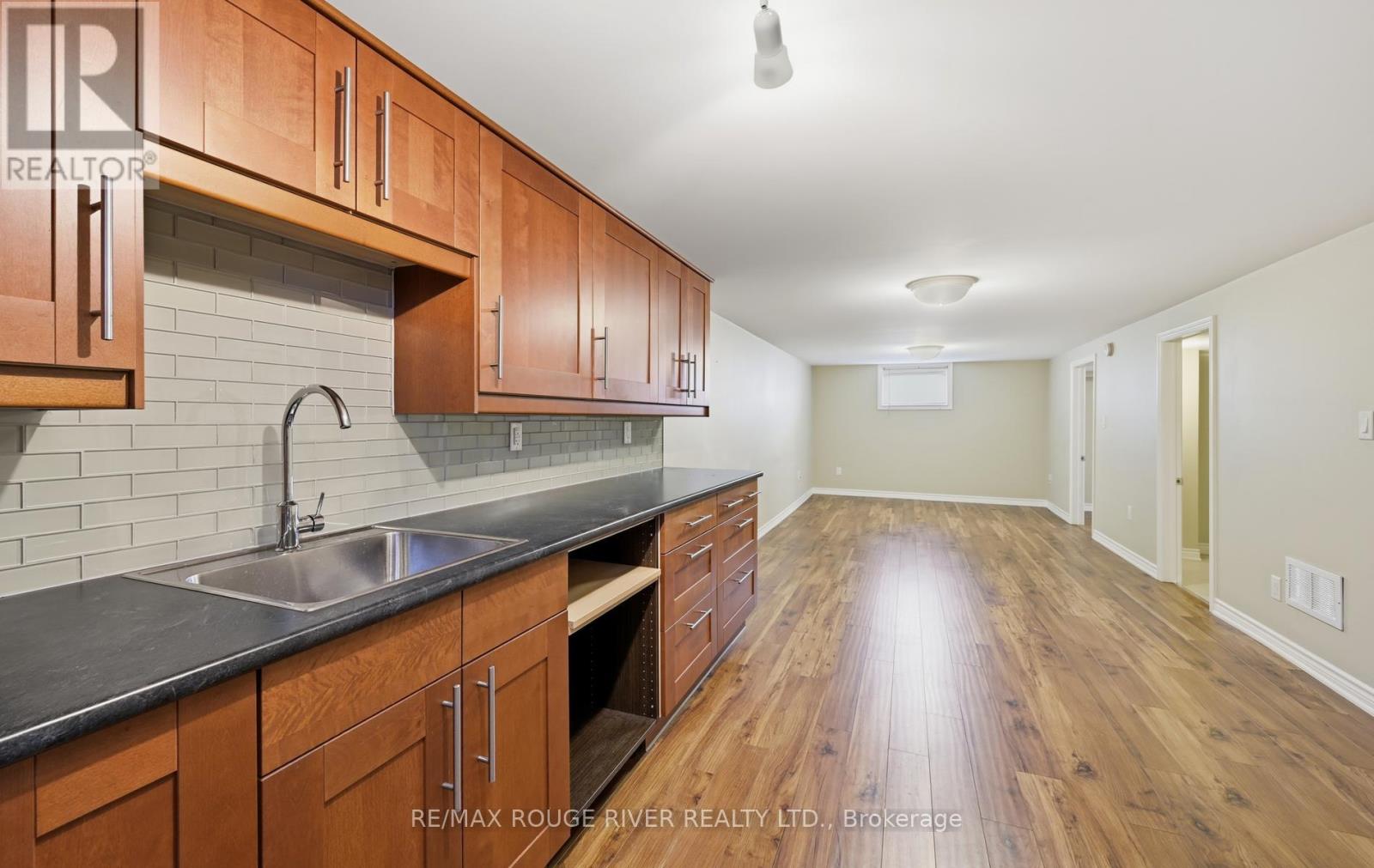 517 Kent Street, Whitby, Ontario  L1N 4Y8 - Photo 28 - E13760234