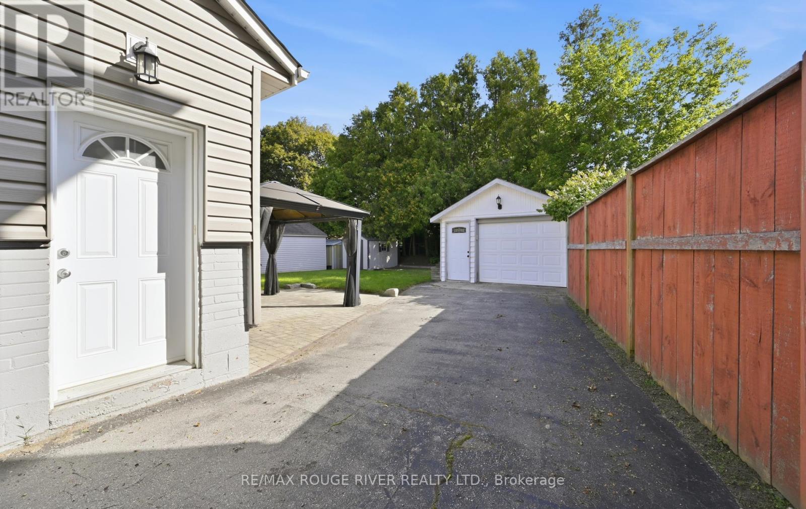 517 Kent Street, Whitby, Ontario  L1N 4Y8 - Photo 38 - E13760234