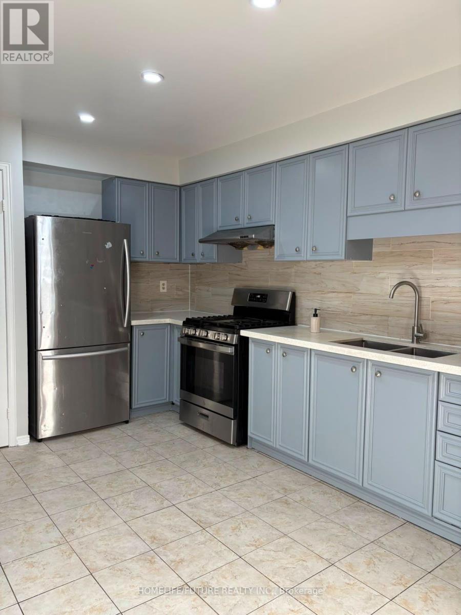 74 Parade Square, Toronto, Ontario  M1C 3T6 - Photo 4 - E13760344
