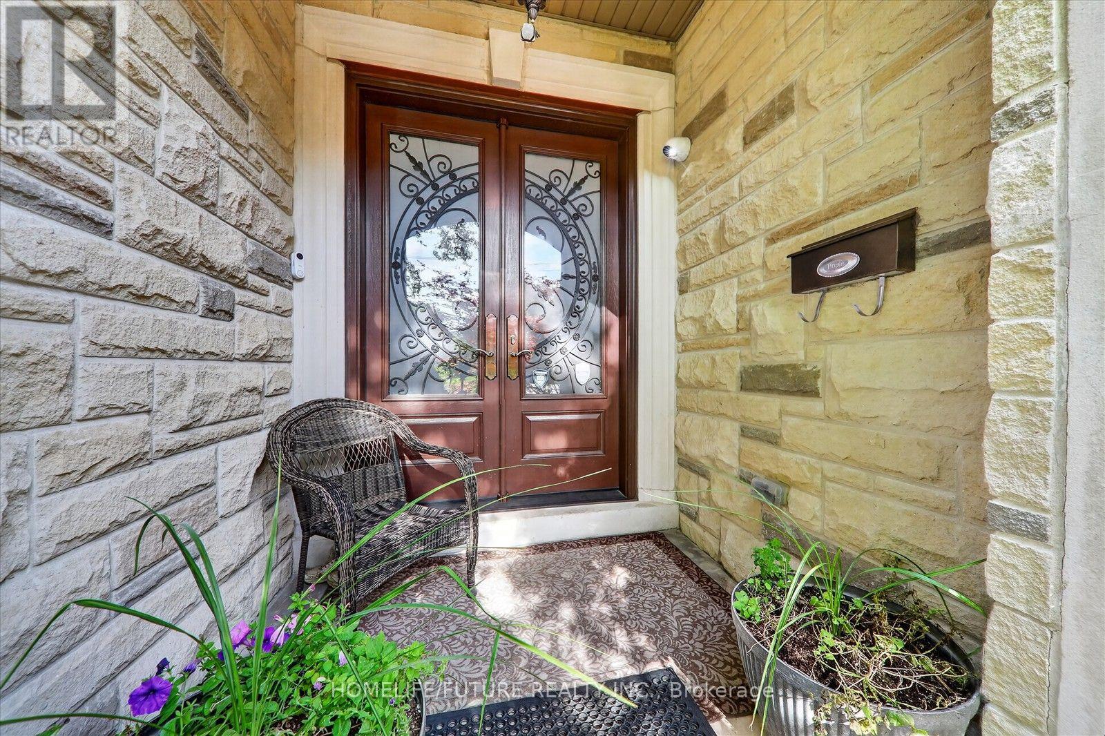 329 Morrish Road, Toronto, Ontario  M1C 1E9 - Photo 7 - E13760434