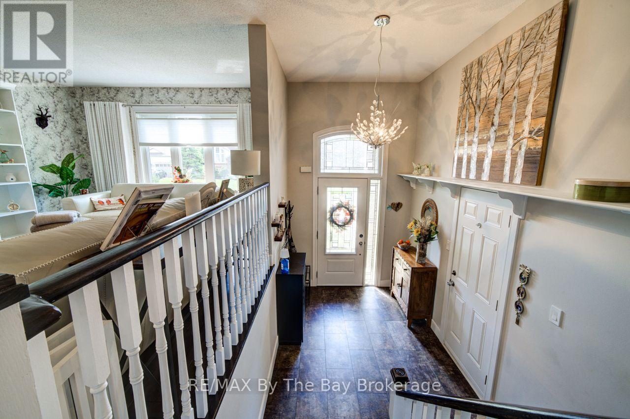 9 Cranberry Heights, Wasaga Beach, Ontario  L9Z 1M9 - Photo 4 - S13760446