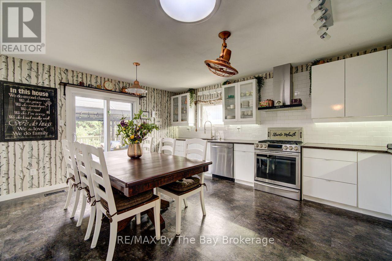 9 Cranberry Heights, Wasaga Beach, Ontario  L9Z 1M9 - Photo 8 - S13760446