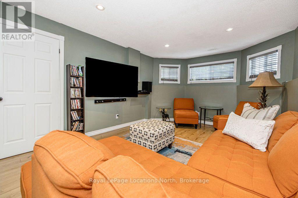 7 Coles Court, Wasaga Beach, Ontario  L9Z 1H5 - Photo 30 - S13760490