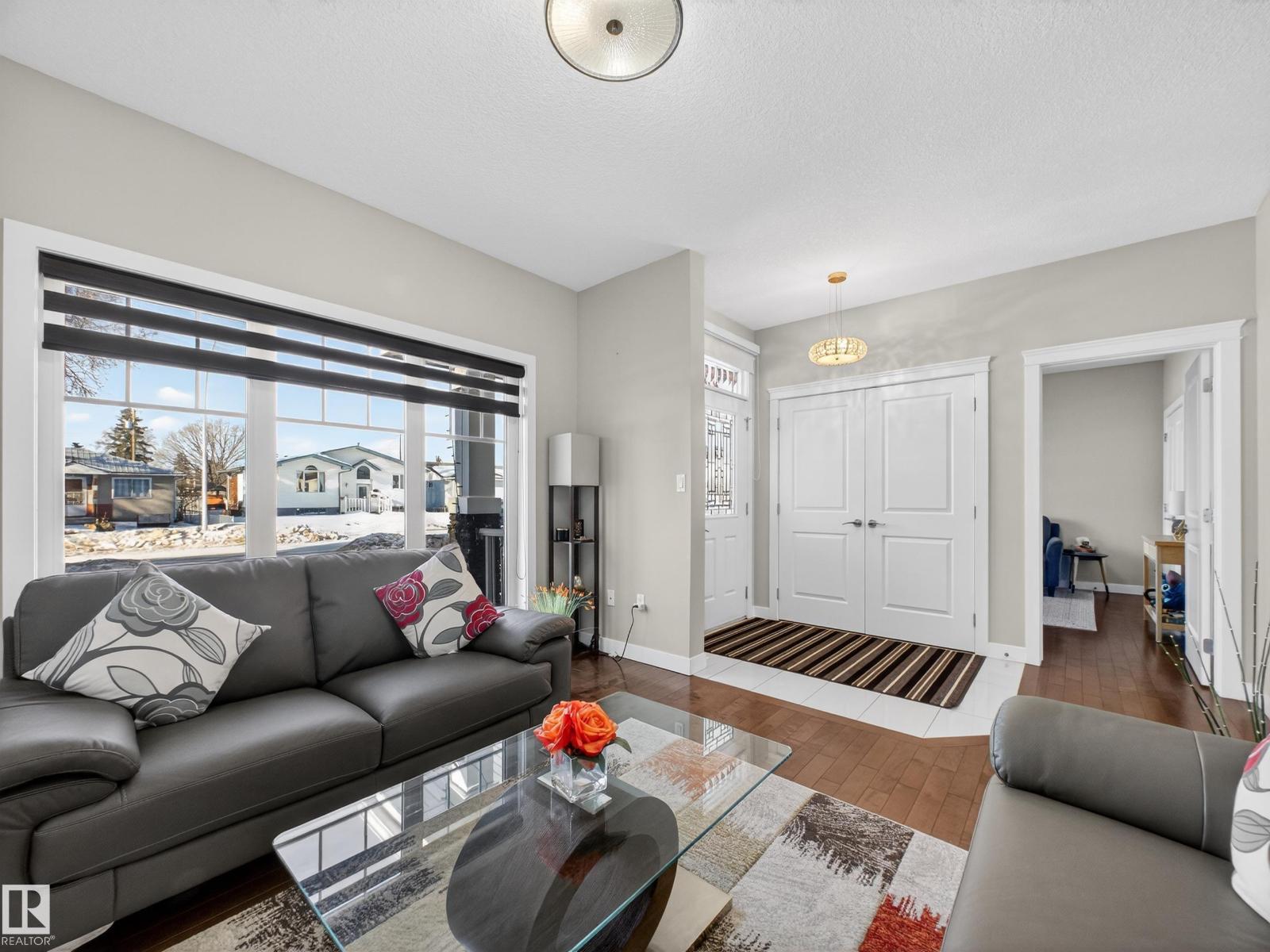9917 162 St Nw, Edmonton, Alberta  T5P 3L3 - Photo 9 - E4507493