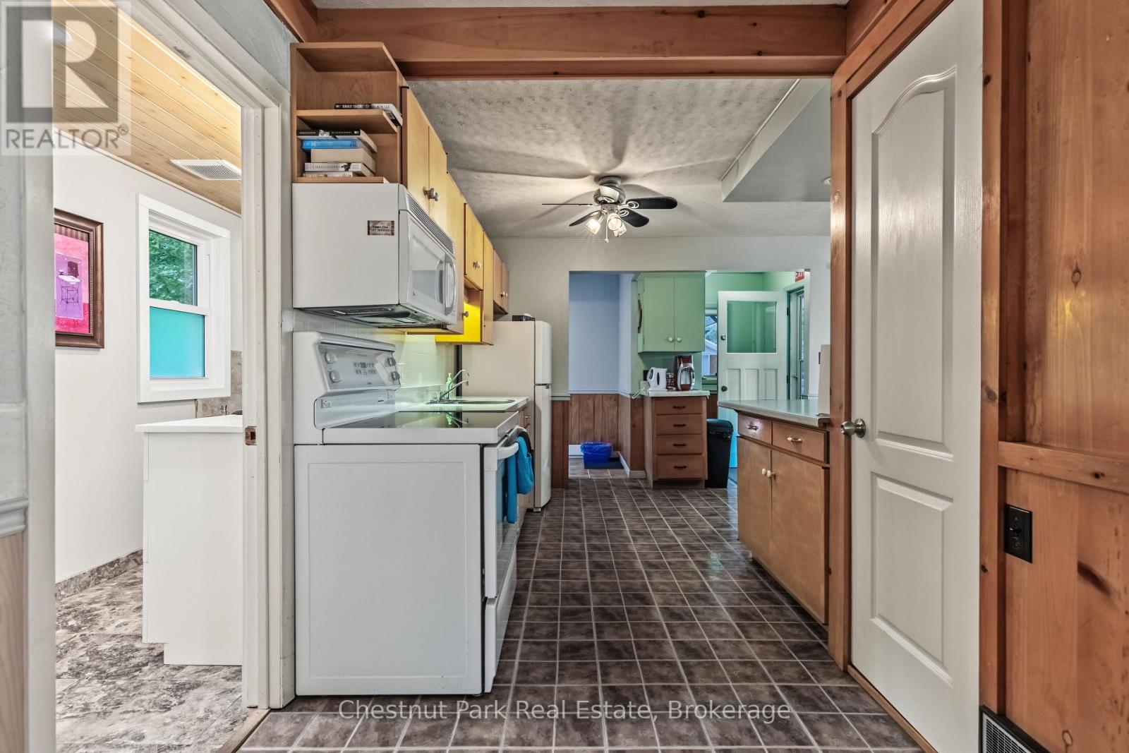 271 Isthmus Bay Road, Northern Bruce Peninsula, Ontario  N0H 1W0 - Photo 37 - X13760200