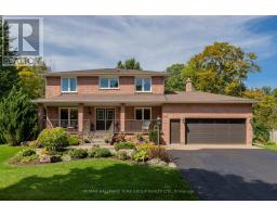 34 AMBERGLEN COURT, East Gwillimbury, Ontario