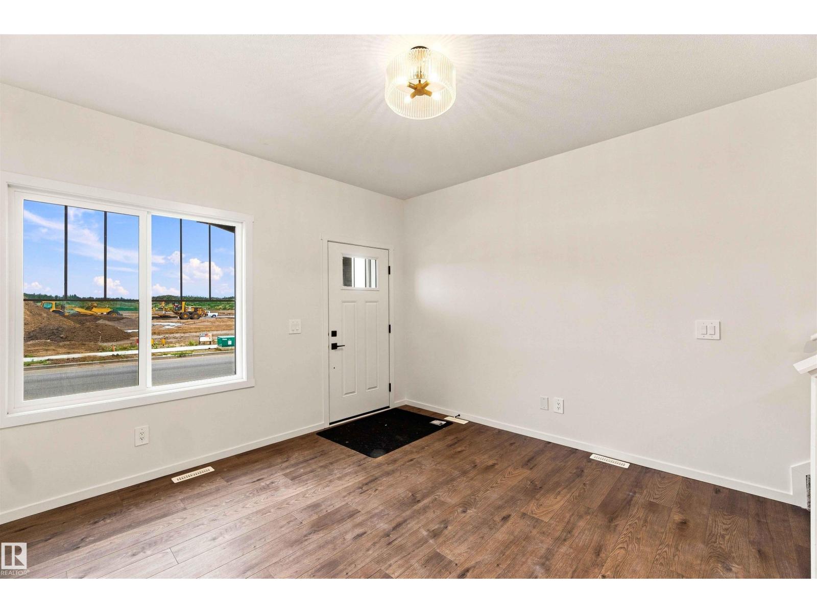 7097 Rosenthal Dr NW NW, Edmonton, Alberta  T5T 8A5 - Photo 3 - E4507687