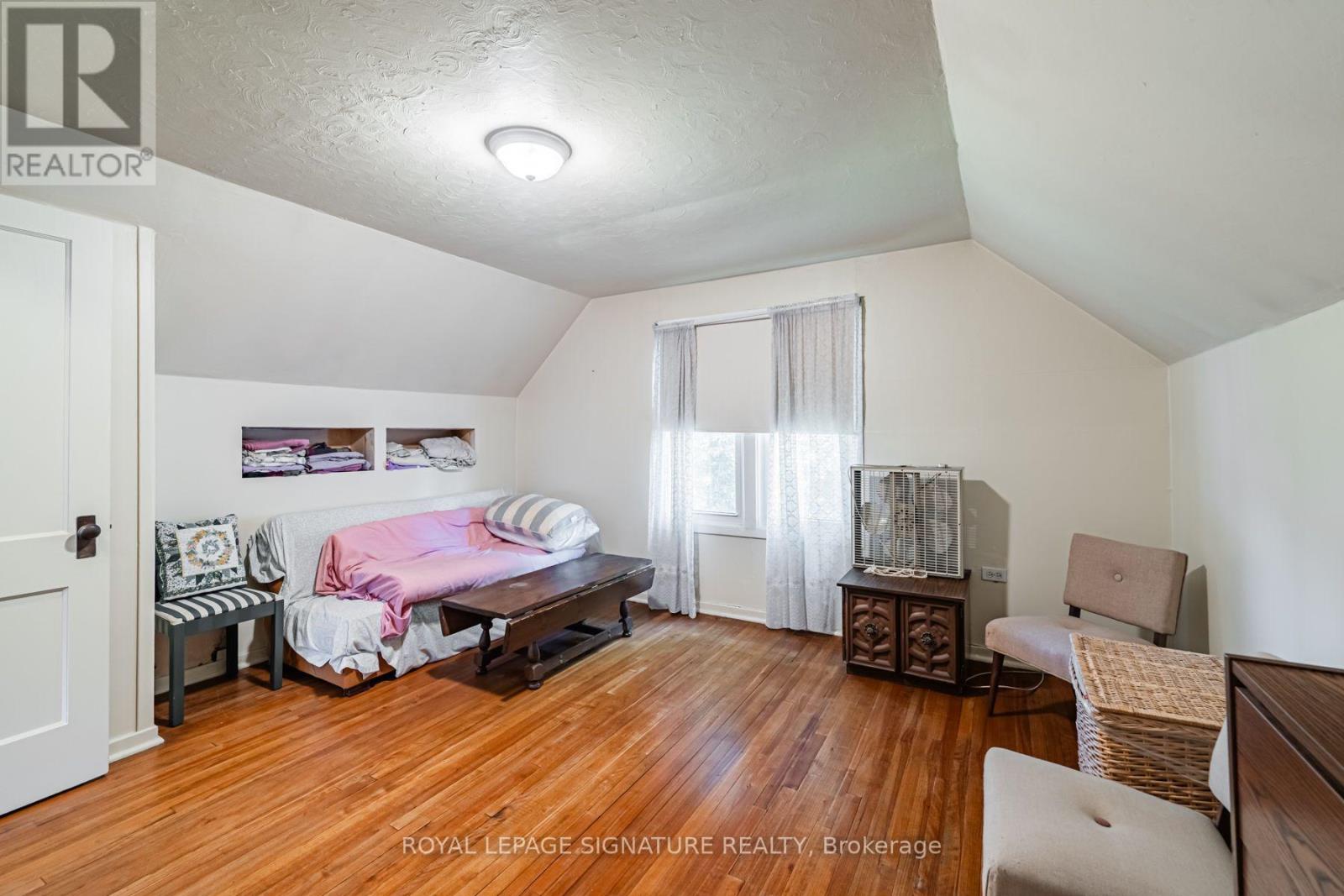 15 Kemp Square, Toronto, Ontario  M6M 2V5 - Photo 22 - W13759988