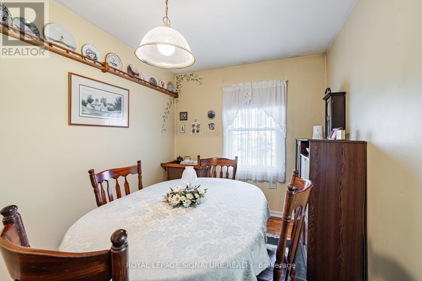 15 Kemp Square, Toronto, Ontario  M6M 2V5 - Photo 13 - W13759988